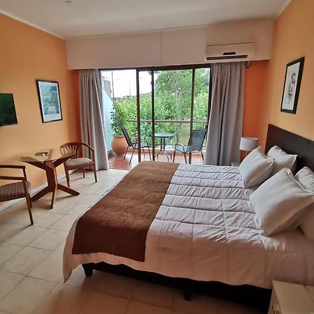 Nuevo Hotel Plaza ميناس المظهر الخارجي الصورة