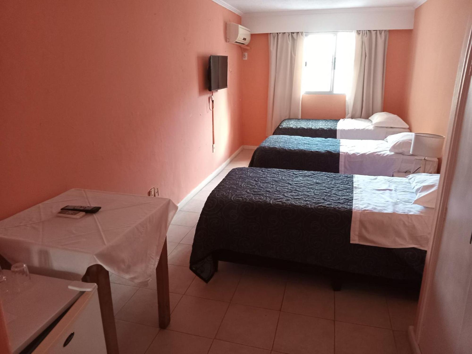 Nuevo Hotel Plaza ميناس المظهر الخارجي الصورة