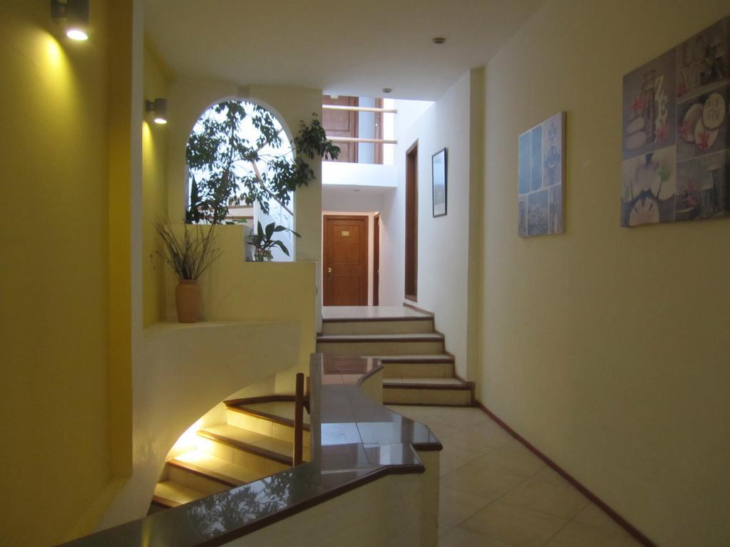 Nuevo Hotel Plaza ميناس المظهر الخارجي الصورة