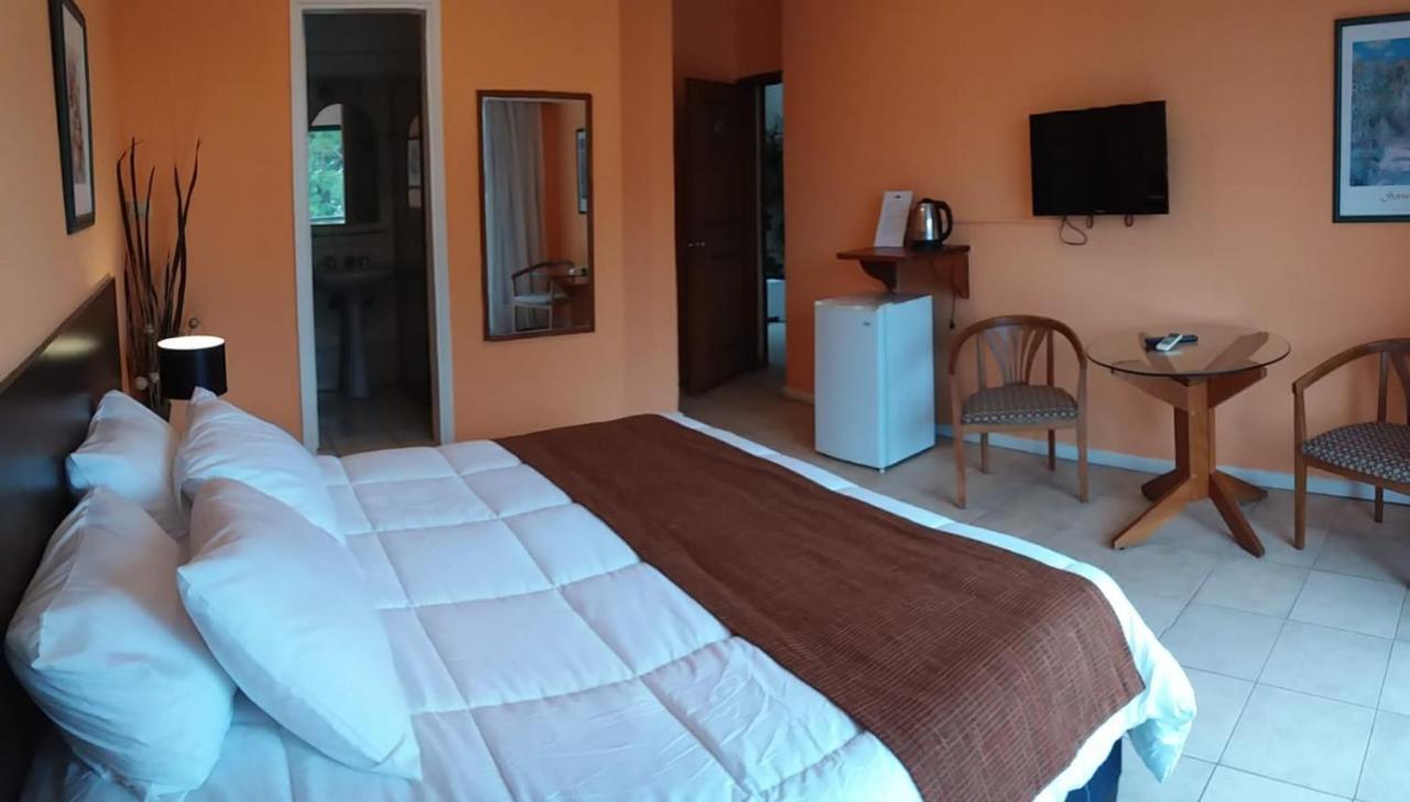 Nuevo Hotel Plaza ميناس المظهر الخارجي الصورة