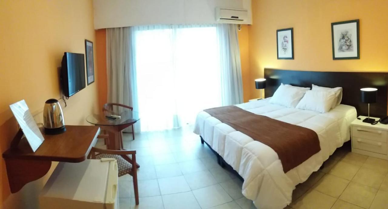 Nuevo Hotel Plaza ميناس المظهر الخارجي الصورة